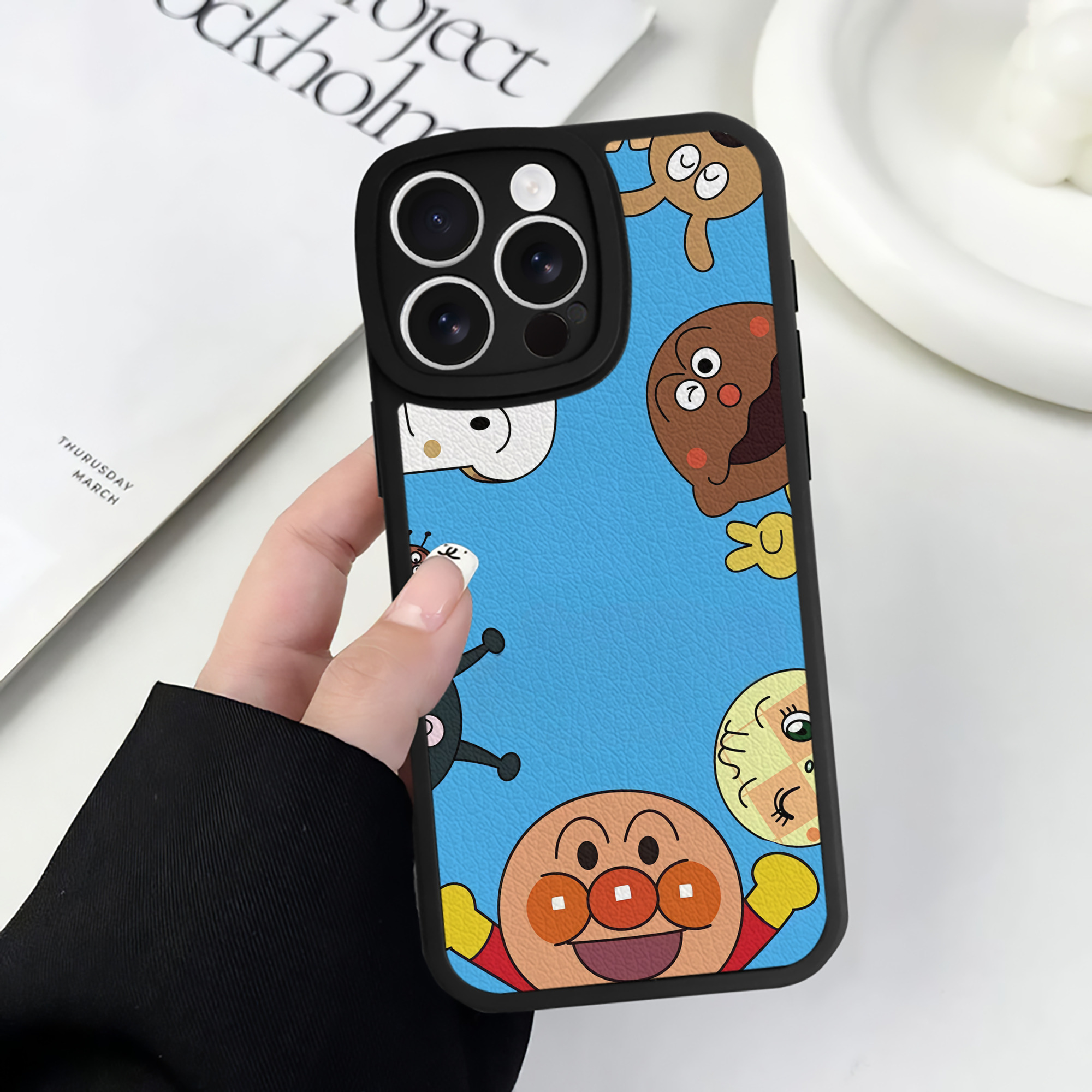 （画像用） アンパンマン Anpanman 【iPhone 16シリーズ対応】シリコンスマホケース（レザー調） 材質：シリコン